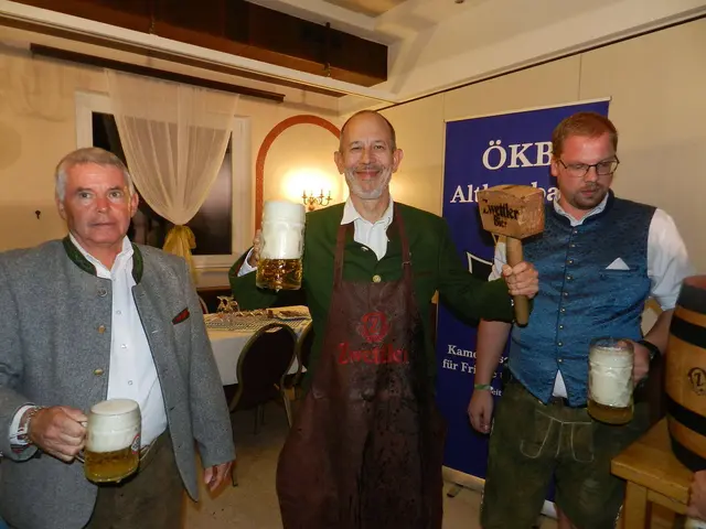 Hannes Nolz, Vizebgm Daniel Kosak, Berhard Bachtögler | Foto: Heribert Punz