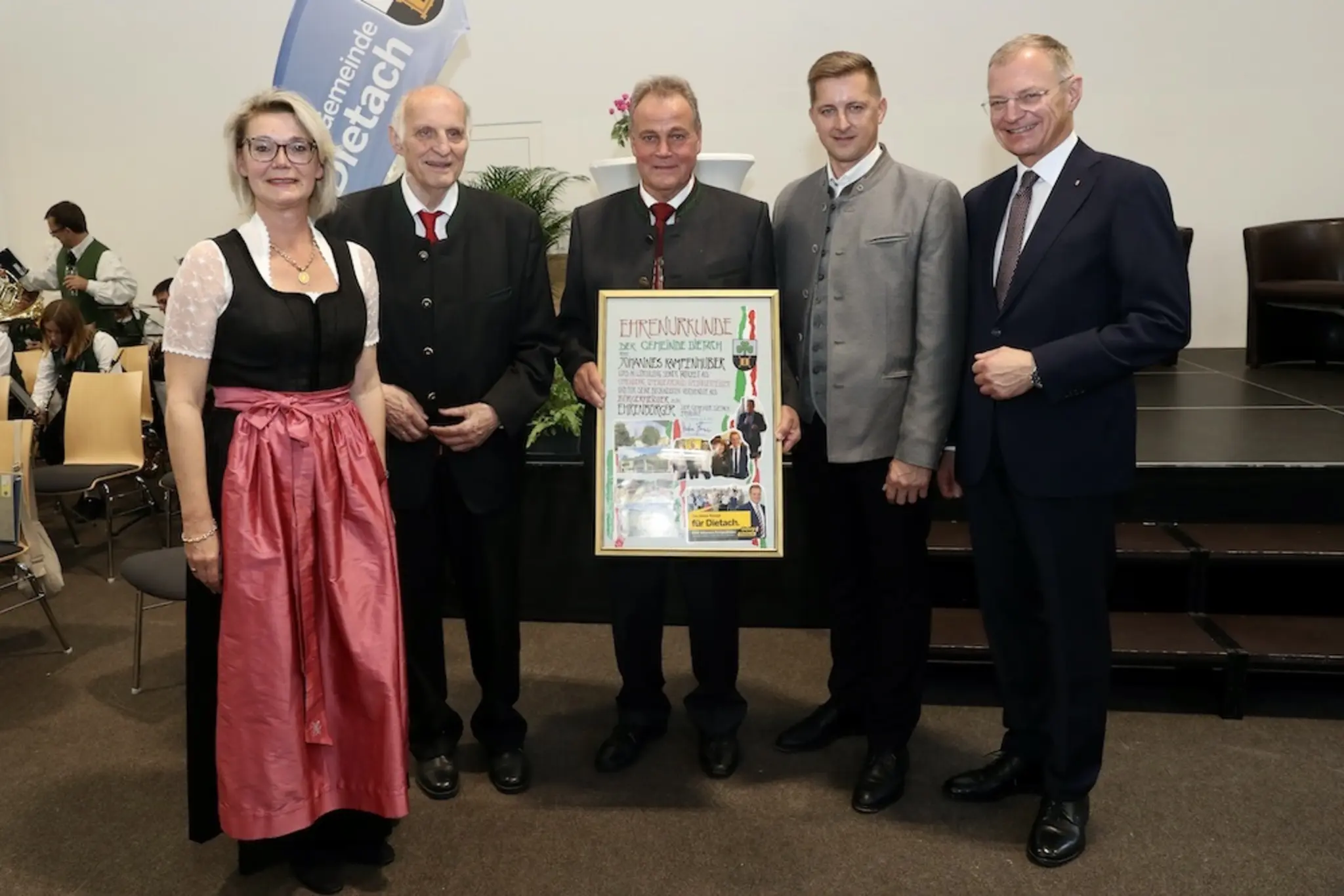 80 Years of Dietach: Johannes Kampenhuber Awarded Honorary Citizenship - | ...