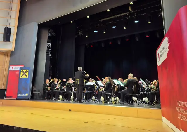 Am 18. Oktober umrahmte die Salinenmusikkapelle Bad Ischl die Bezirksehrung im Kongress &amp; Theaterhaus.