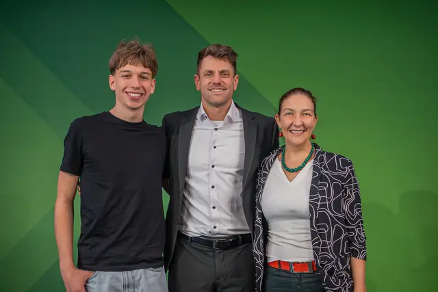 Das Team für den Bundesrat mit Gebi Mair. | Foto: Grüne