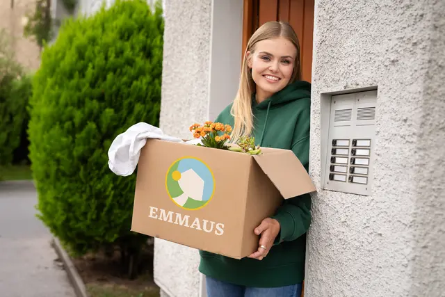 „Wir tragen mehr, als drin ist“: Mit ihrer neuen Kampagne macht "EMMAUS Innsbruck" auf die Bedeutung von Arbeit und Gemeinschaft für Menschen nach einer Suchterkrankung aufmerksam. | Foto: Emmaus Innsbruck
