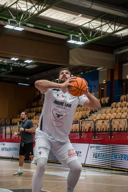 Kommenden Mittwoch geht die ENBL in die nächste Runde.  | Foto: Basketball Austria / J.-M. Randeu