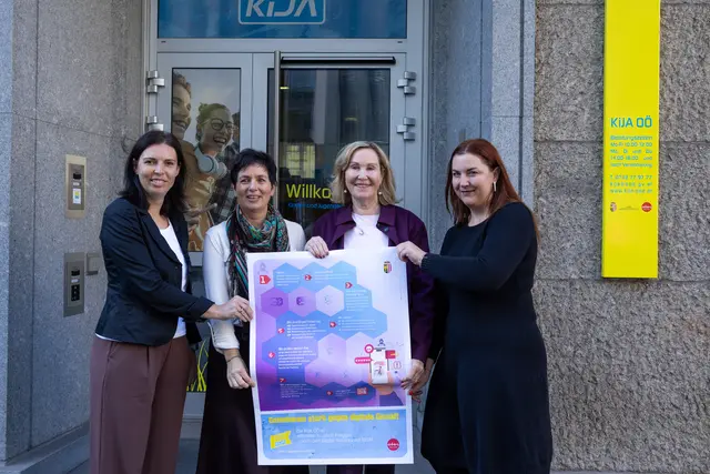Doris Bonifarth (Leiterin der KiJA OÖ-Präventionsstelle), Chefinspektorin Kerstin Matschiner (Landespolizeidirektion OÖ, Kriminalprävention), Christine Winkler-Kirchberger (Kinder- und Jugendanwältin des Landes OÖ) und Barbara Zinhobler (Juristin, KiJA OÖ), v. l. | Foto: Land OÖ/Andreas Krenn