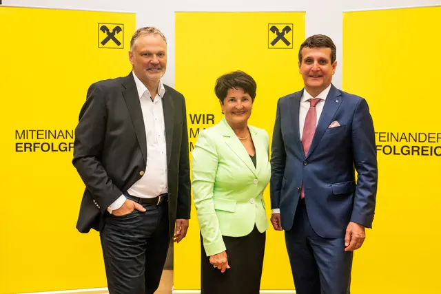 Die neue Raiffeisenbank Koralpe-Klopeiner See wird von einem Aufsichtsrat begleitet, dem Gerhard Oswald als Vorsitzender sowie Anna Wriesnig und Johannes Graf als Stellvertreter angehören (von links). | Foto: Erich Varh-Tropper