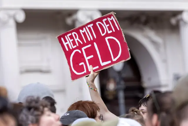 Am Donnerstag, 22. Oktober, findet in Wien eine Großdemo der ÖH statt. Hintergrund ist die Finanzierung der Hochschulen. (Archiv) | Foto: APA-Images / Weingartner-Foto