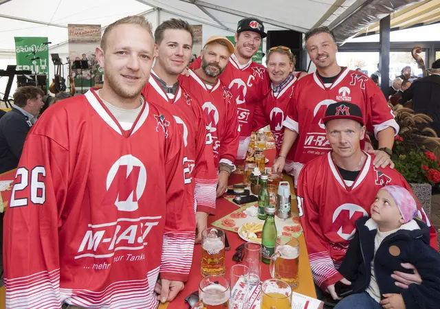Die M-Rast Wölfe haben gratuliert.