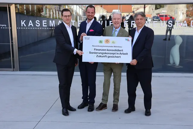 Manuel Bugl, Head of Investment von CBRE, Christian Töltl, Geschäftsführer der IFP Wiener Neustadt, Bürgermeister Klaus Schneeberger und Hannes Havranek, Partner bei FSM Rechtsanwälte. | Foto: Schauer