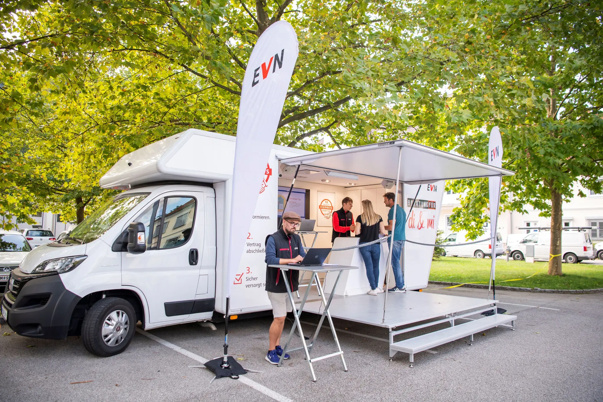 Stromtarife, Photovoltaik und E-Autos: EVN berät direkt am Hauptplatz in ...