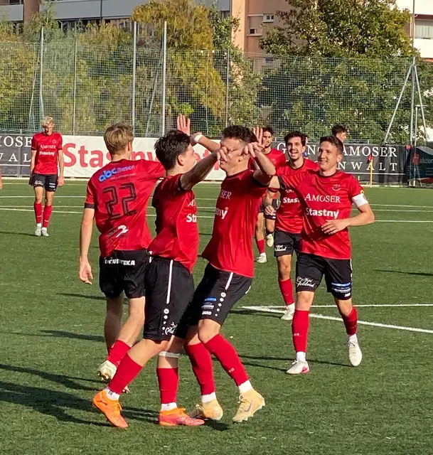 Die SVG Reichenau jubelt über einen 3:0-Heimsieg gegen den Tabellenführer. | Foto: SVG Reichenau