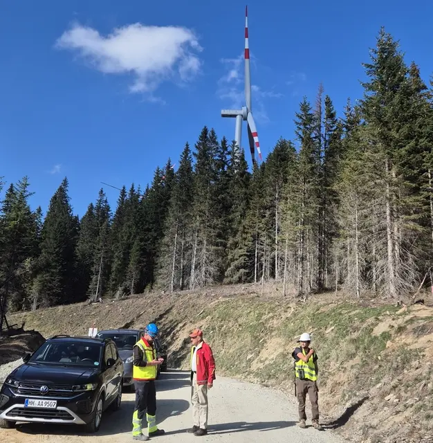 Acht Windenergieanlagen werden derzeit am Bärofen auf der Koralpe errichtet. Die Marktgemeinde Frantschach-St. Gertraud erhält jährlich 75.000 Euro für die Infrastruktur. | Foto: Marktgemeinde Frantschach-St. Gertraud