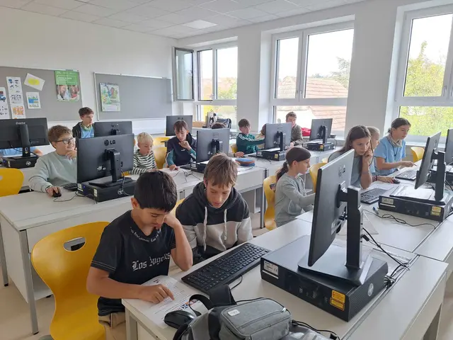 Im EDV-Raum erhielten die jungen Gäste Einblicke in die digitale Welt. | Foto: Mittelschule Retz