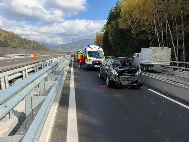 Der Auffahrunfall bei Eisentratten sorgte auf der A10 für einen Rückstau von bis zu 20 Kilometern. | Foto: Freiwillige Feuerwehr Gmünd in Kärnten