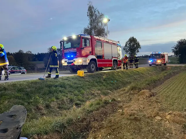 Einsatzkräfte am Unfallort | Foto: FF Vitis