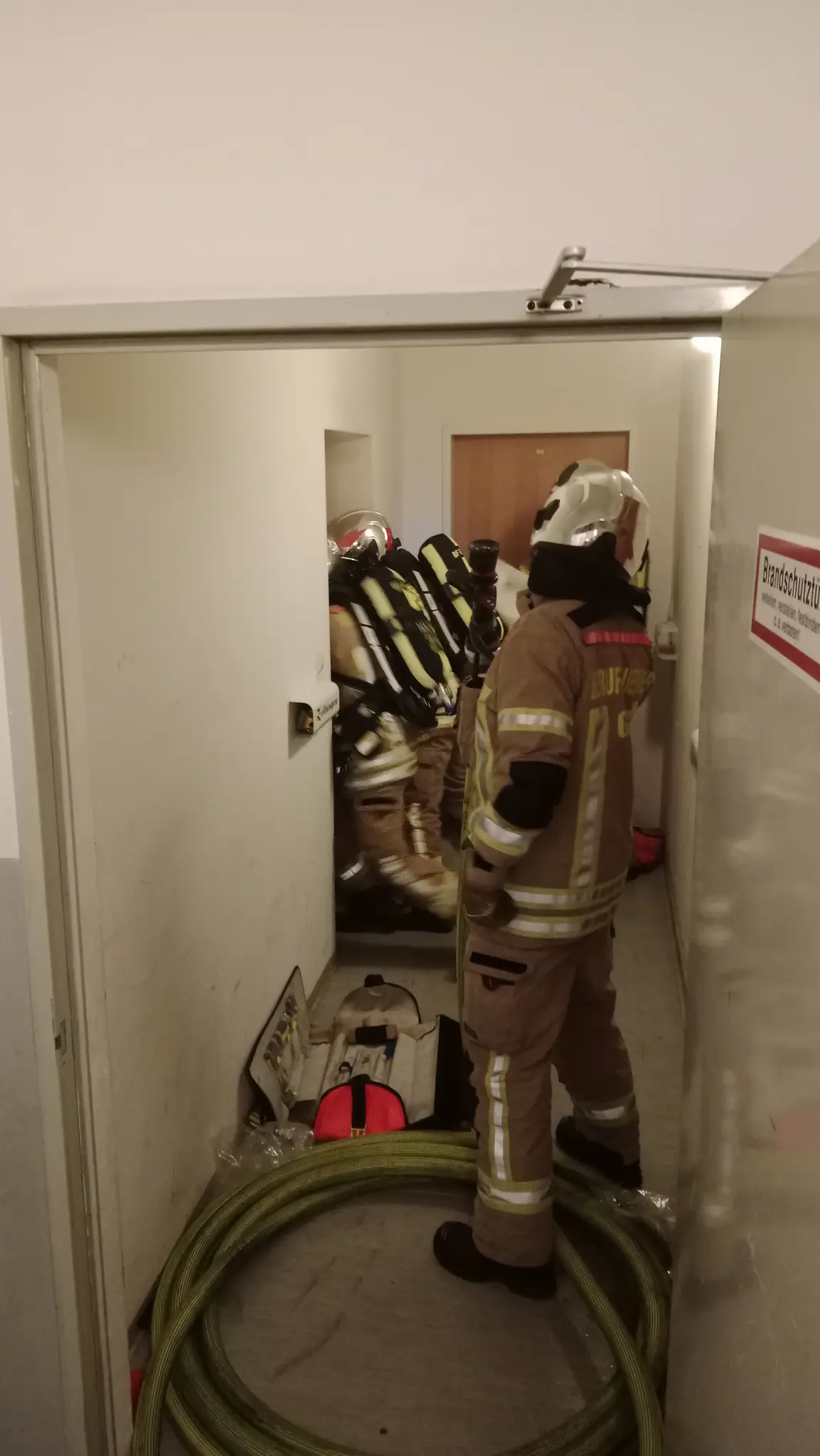 Tragödie in Austeingasse: Tödlicher Brand in Graz, jede Hilfe kam zu spät ...