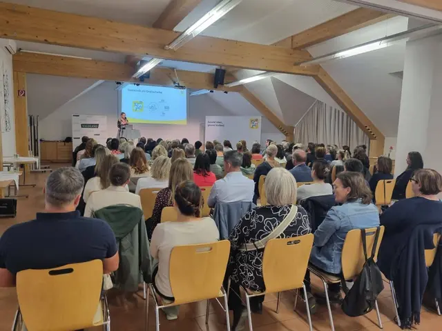 Im Waldland in Oberwaltenreith kamen Vertreter der „Gesunden Gemeinde“, des „Gesunden Betriebs“ und der „Gesunden Schule“ zusammen. | Foto: Gemeinde Pernegg