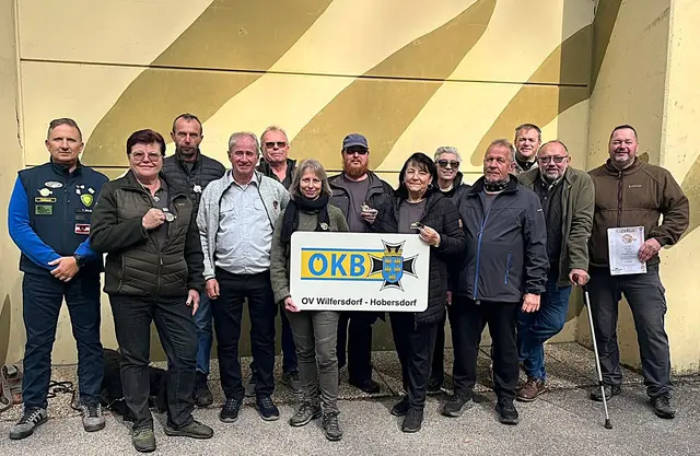 Thomas Exler, Gabi Ullmann, Karl Wimmer, ÖKB-Landessportreferent Leopold Theuratsbacher, Erwin Karl, Petra Wimmer, Thomas Hutterer, Andrea Meißl, Alex Hutterer, Hansi Meißl, Gerald Krexner, Herbert Ullmann, Gernot Wiedermann. | Foto: ÖKB