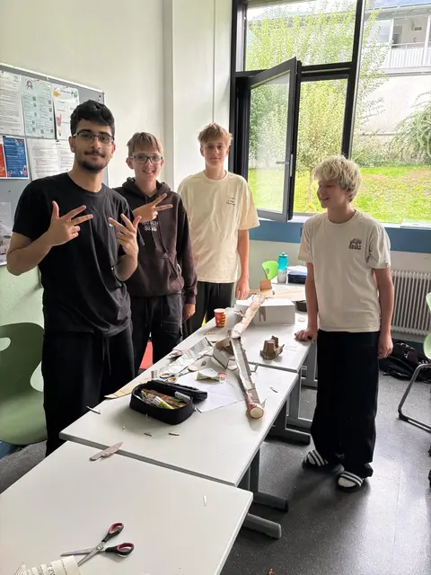 Bau einer Kugelbahn - Teamarbeit | Foto: BHAK/BHAS/Fachschule für Sozialberufe mit Pflegevorbereitung Schwaz