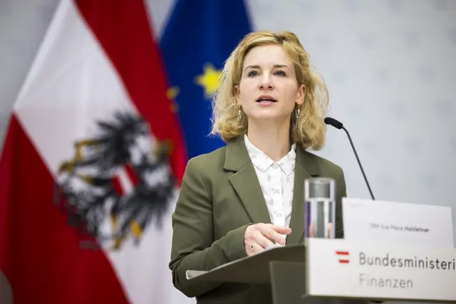 Auch die wirtschaftliche Unabhängigkeit von Frauen steht im Fokus. "Finanzbildung ist eine Frage der sozialen Gerechtigkeit", sagt Frauenministerin Eva-Maria Holzleitner (SPÖ). | Foto: BKA/Dunker
