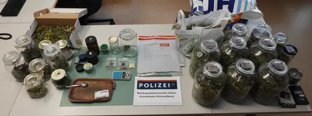 Die Polizei konnte unter anderem circa 1,8 Kilogramm Cannabiskraut sicherstellen. | Foto: LPD Kärnten – BPK Villach/KKD