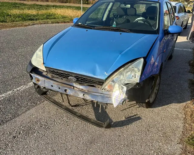 Bei einer Fahrzeugbergung auf der L223 kam es am Sonntagnachmittag zu einem Verkehrsunfall mit zwei Pkw. | Foto: Feuerwehr Mattersburg