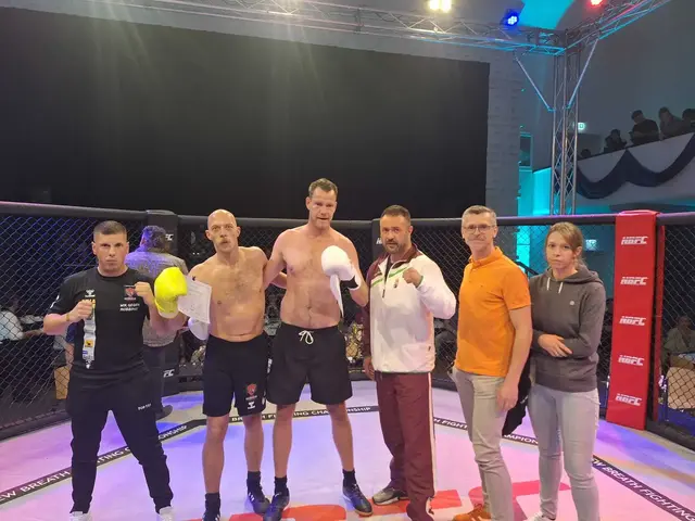 Trainer Thomas Zsalacz mit seinem Schützling Karlheinz Hupfer (v.l.) | Foto: ASVÖ Kickboxclub Pamhagen