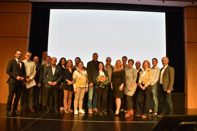 Hannah Widnig übernimmt den Vorsitz des neuen Tourismusverbandes Villach – Faaker See – Ossiacher See. Gemeinsam mit den weiteren Vorstandsmitgliedern soll sie die touristische Entwicklung der Region in den kommenden fünf Jahren vorantreiben. | Foto: MeinBezirk.at/Michaela Erlacher