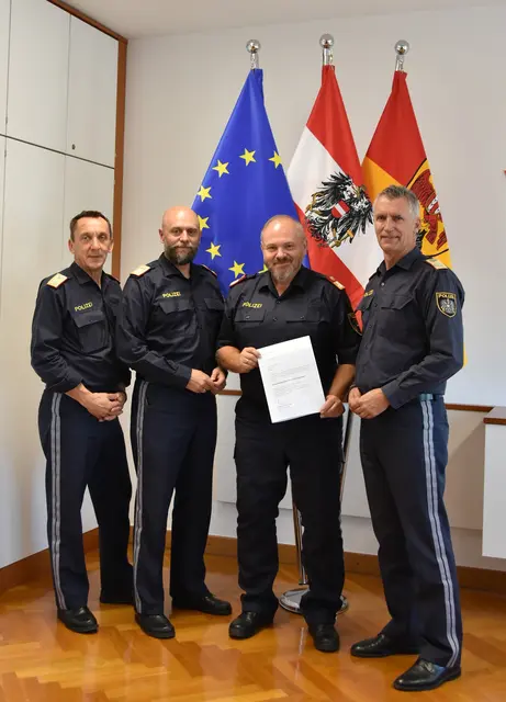 Emmerich Szabo (2.v.r.) ist neuer Leiter der der Fremden- und Grenzpolizeilichen Abteilung. | Foto: Landespolizeidirektion Burgenland