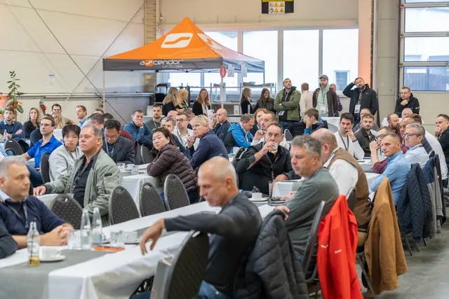 Partnerkonferenz: 150 Teilnehmer aus 23 Ländern kamen zur Ascendor Partnerkonferenz nach Neufelden um sich über Produktneuheiten auszutauschen und die internationale Zusammenarbeit zu stärken.  | Foto: Ascendor
