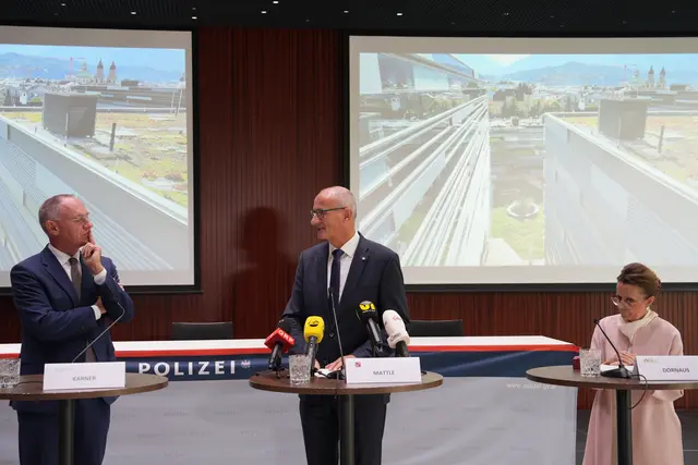 „Sicherheit muss sichtbar und spürbar sein. Das neue Sicherheitszentrum ist ein sichtbares Zeichen, eine bauliche Zentrale und künftig das Herzstück der polizeilichen Sicherheit in Tirol", betont LH Anton Mattle. | Foto: MeinBezirk/Thomas Geineder