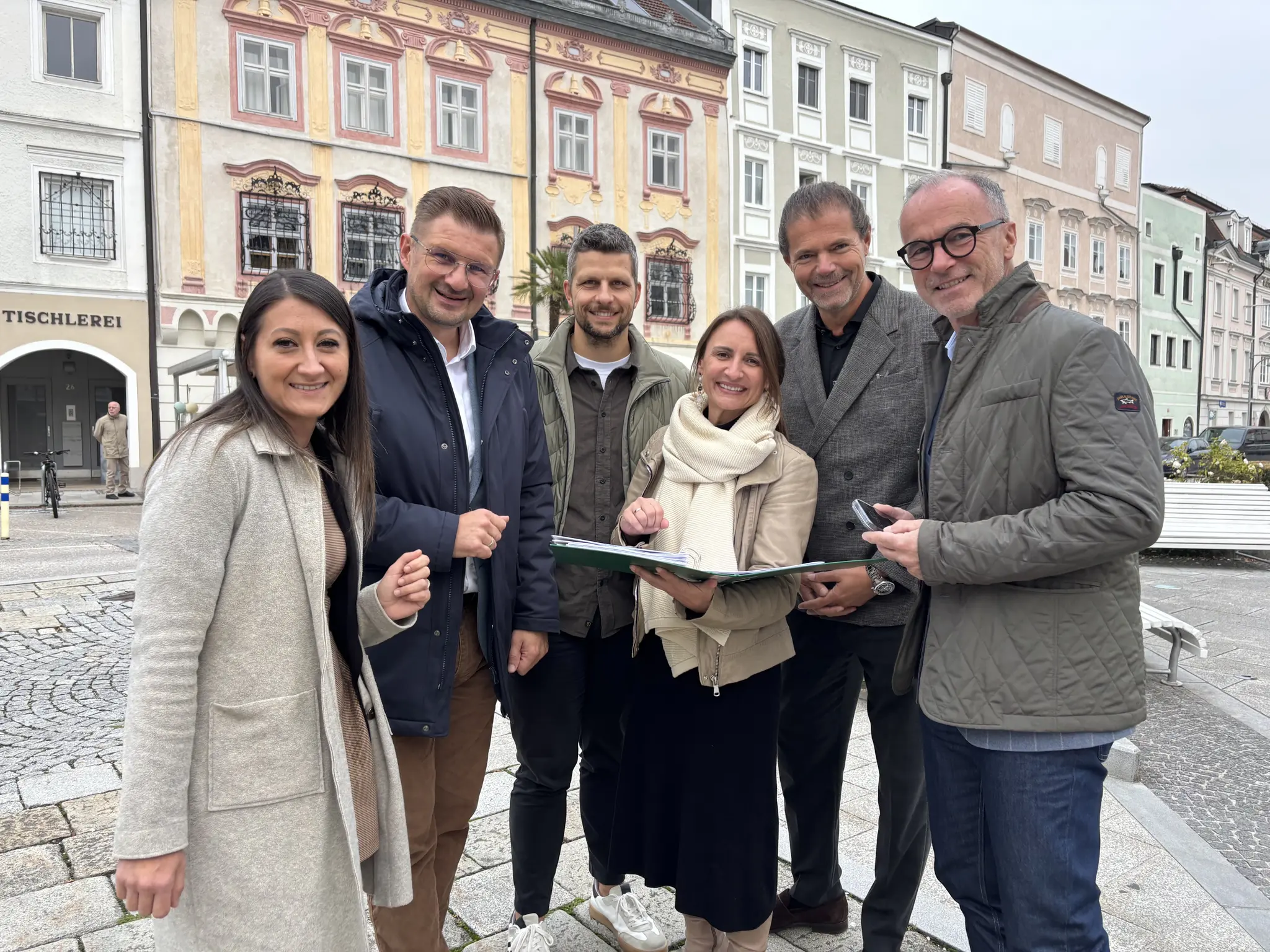 Kunst, Kulinarik und Punsch: Der Eferdinger Advent zieht 2026 direkt ins ...