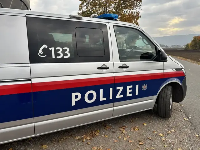 Der Mann und der Pkw wurden zur Fahndung ausgeschrieben. (Symbolfoto) | Foto: MeinBezirk/Evelyn Wanz