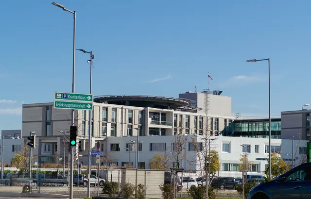 Das moderne Uni-Klinikum Neunkirchen.  | Foto: Santrucek