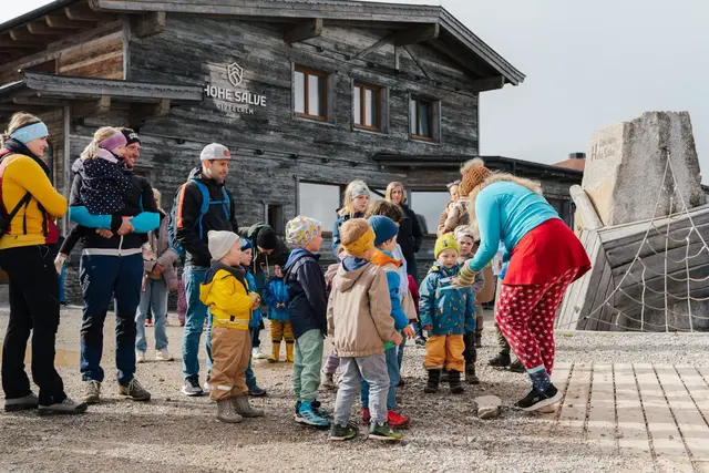 Ob beim Familienkonzert in Angerberg, beim Bowling in Wörgl oder bei den sportlichen Highlights am Berg – das vielfältige Programm lockte zahlreiche Besucherinnen und Besucher an und sorgte für strahlende Kindergesichter. | Foto: Stefan Mariner Ringler