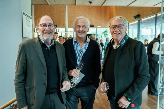 Beim Kulinarium in Zell traf man viele bekannte Gesichter.  | Foto: Zillertal Bier