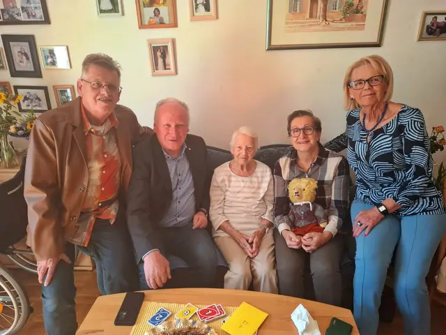 Helmut Gruber, Norbert Hölpoltseder, Aloisia Held, Jutta Kepplinger und Erika Schober. | Foto: Walter Reichinger