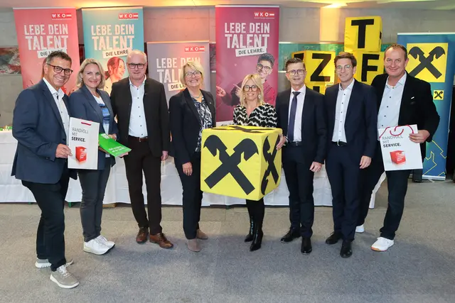 Hans Moser, Eveline Bell, Günther Baschinger, Maria Pachner, Michaela Klinger, Erwin Schützeneder, Dominik Altreiter und Hans Peter Mittermayr. | Foto: Andreas Maringer