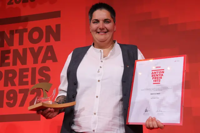 Über den Anton-Benya-Preis durfte sich Marina Mair von der Straßenmeisterei Matrei am Brenner im Bezirk Innsbruck-Land freuen. | Foto: ÖGB/Markus Morianz