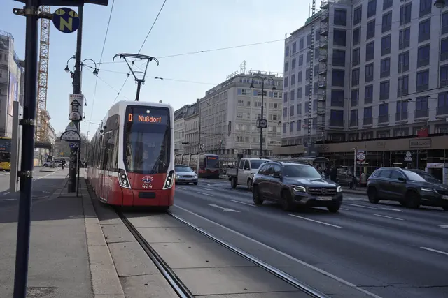 Anlässlich des Nationalfeiertags und der Feierlichkeiten in der Wiener Innenstadt passen die Wiener Linien am 25. und 26. Oktober ihren Betrieb an.  | Foto: Sade Jerabek/MeinBezirk