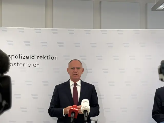 Neue Technik erschwert Sprengungen: Laut Innenminister Gerhard Karner machen moderne Bankomaten solche Angriffe zunehmend schwieriger. | Foto: Lina Chalusch