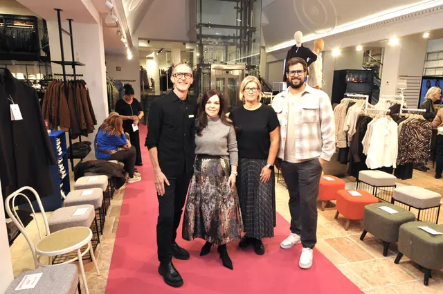 Gemeinsam präsentierten Albin Schauer (Kleider Bauer), Verena Thomann (Hämmerle), Ulrike Wanjek (Kunst.Hand.Werk) und Christoph Pichler (Optik Pichler) die Herbst-Winter-Trends bei einer gemeinsamen Modenschau im Kleider Bauer in Wiener Neustadt. | Foto: Sascha Trimmel