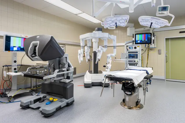 Oberösterreich Krankenhäuser bekommen zusätzliche Da-Vinci Operationsroboter, kündigt Haberlander an. | Foto: OÖG