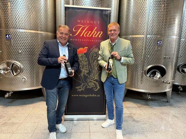 Paul Hahn Jr., Winzer in 13. Generation und bisheriger Eigentümer des Weinguts Hahn und spusu-Gründer Franz Pichler. | Foto: Spusu