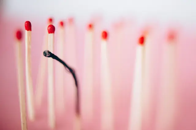 Burn-out wurde lang als Nichts abgetan. | Foto: pexels / Nataliya Vaitkevich