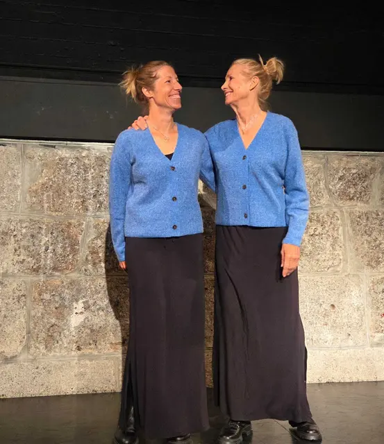 Maria Rubatscher und Johanna Obojes-Rubatscher waren für die Bühne.Oberperfuss beim Projekt "Theater in kleinen Räumen" dabei.  | Foto: bühne.oberperfuss