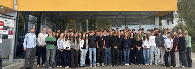 Gruppenfoto vor dem TechnoZ Bad Ischl | Foto: BHAK/BHAS Bad Ischl