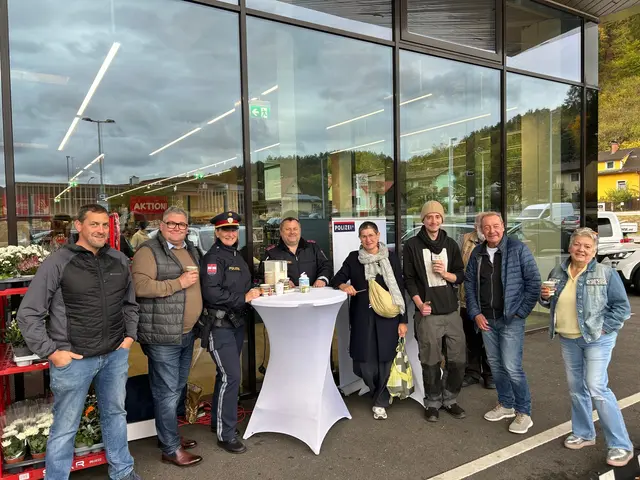 Gemeinsam sicher: Gemütlicher Plausch mit der Polizei in Scheiblingkirchen. | Foto: PI Grimmenstein