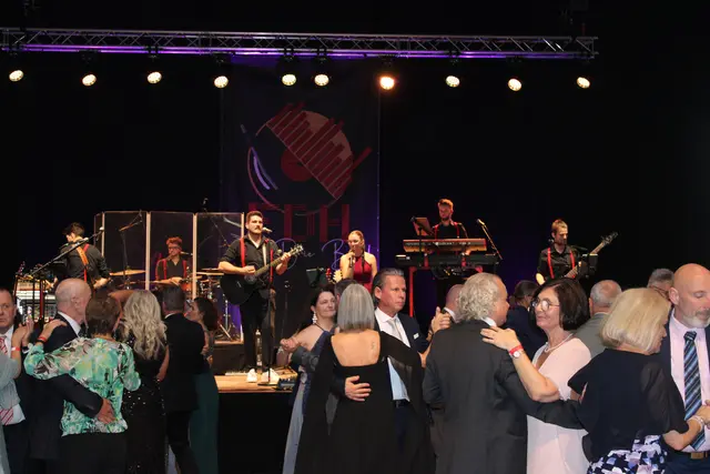 Die Band "FDH" sorgte unter anderem mit Austro-Pop und Rock für beste musikalische Unterhaltung. | Foto: Anika Paul