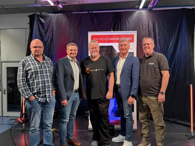 Betriebsrat Markus Reiss, Kammerrat Werner Müller, Mike Supancic, Andreas Riedl und Betriebsrat Markus Winkler. | Foto: Manuela Zekar