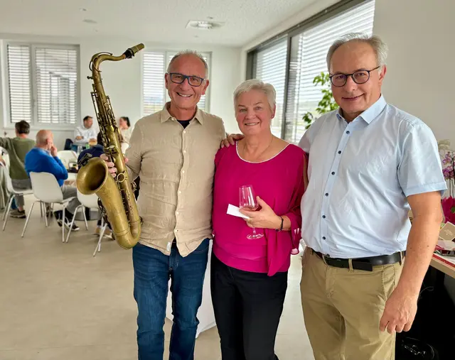 MArkus Führer spielte am letzten Öffnungstag mit dem Saxophon auf. | Foto: Markus Kahrer
