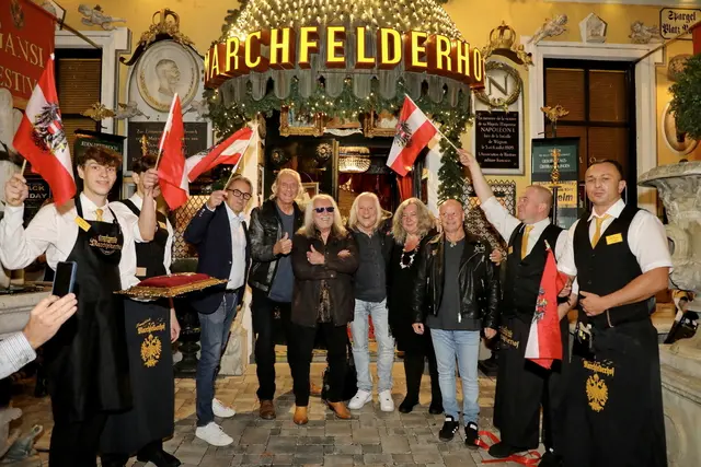 Mal wieder hoher Besuch im Marchfelderhof.  | Foto: Conny de Beauclair